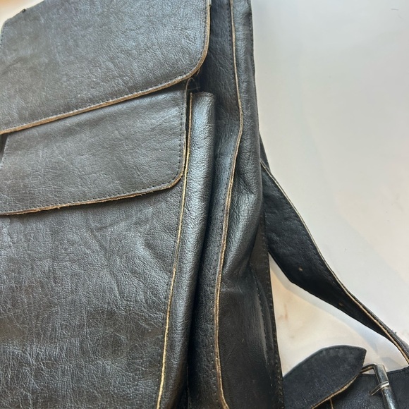 Gutsy Nomad Black Leather Bag